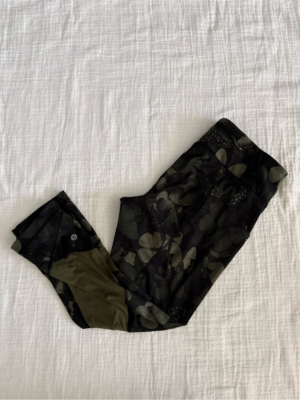 lululemon Pace Rival Crop 22” leggings 8 Biggie So Fly Butterfly fatigue green
